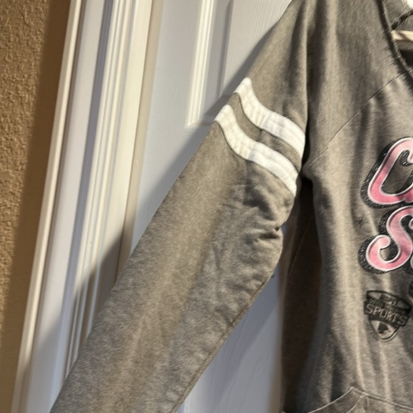 Disney Parks Minnie Mouse Cheer Squad Off Shoulder Sweatshirt M cheerleader - Picture 5 of 7